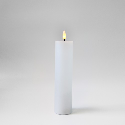 LED Blokkaars 10 cm hoog, vlam effect, wit - Ø5 cm, 20 cm hoog, werkt met afstandsbediening, timer, echte was