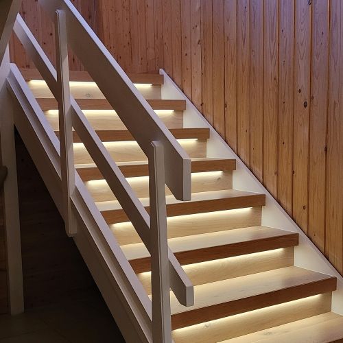 Trappe LED COB stripsæt 11W pr. trin - 24V DC, IP20, Op til 16 trin, med sensor