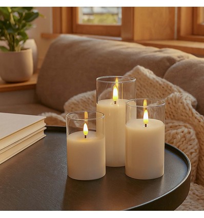 Set de 3 bougies LED sous verre Ø7,5cm, effet flamme - Avec télécommande et minuterie, 10/12,5/15cm de haut, véritable cire