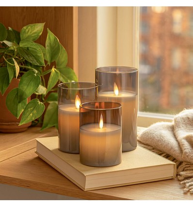 Set de 3 bougies LED en verre fumé Ø7,5cm - Avec télécommande et minuterie, 10/12,5/15cm, vraie cire