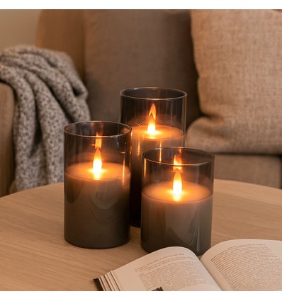 LED Blockljus set i rökfärgat glas Ø7,5cm, 3 st, flameffekt - Inkl. fjärrkontroll och timer, 10/12,5/15cm hög, äkta stearin
