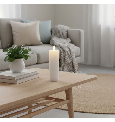 Bougie LED bloc 15 cm de haut, effet flamme, blanc - Ø5 cm, fonctionne avec télécommande, minuterie, cire véritable