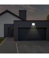 20W LED projektør med sensor - 120lm/W, IP65, sort, 3000K, PIR sensor