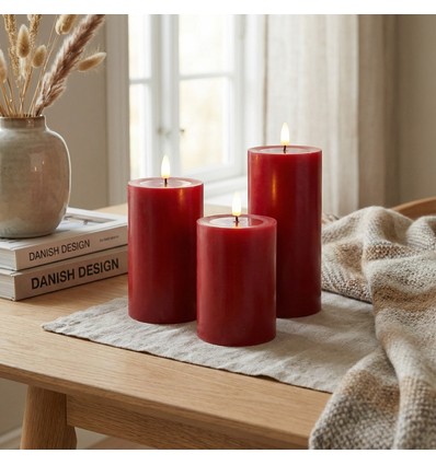 Bougies LED Ø7,5cm, lot de 3 - Avec télécommande et minuterie, hauteur 10/12,5/15cm, véritable cire, rouge bordeaux