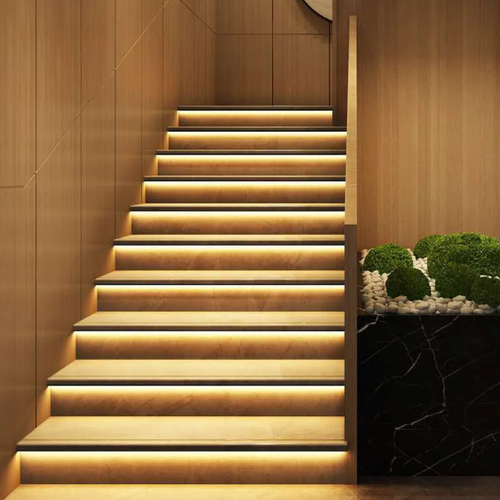 Trappe LED COB stripsett 11W per trinn - 24V DC, IP20, Opptil 16 trinn, med sensor + effekter